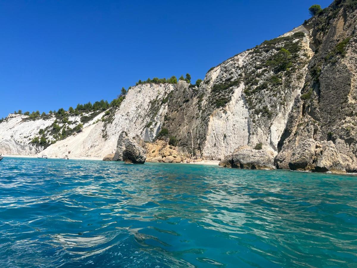 Apollonides Seafront Villa1 Aoede Ликсури Экстерьер фото
