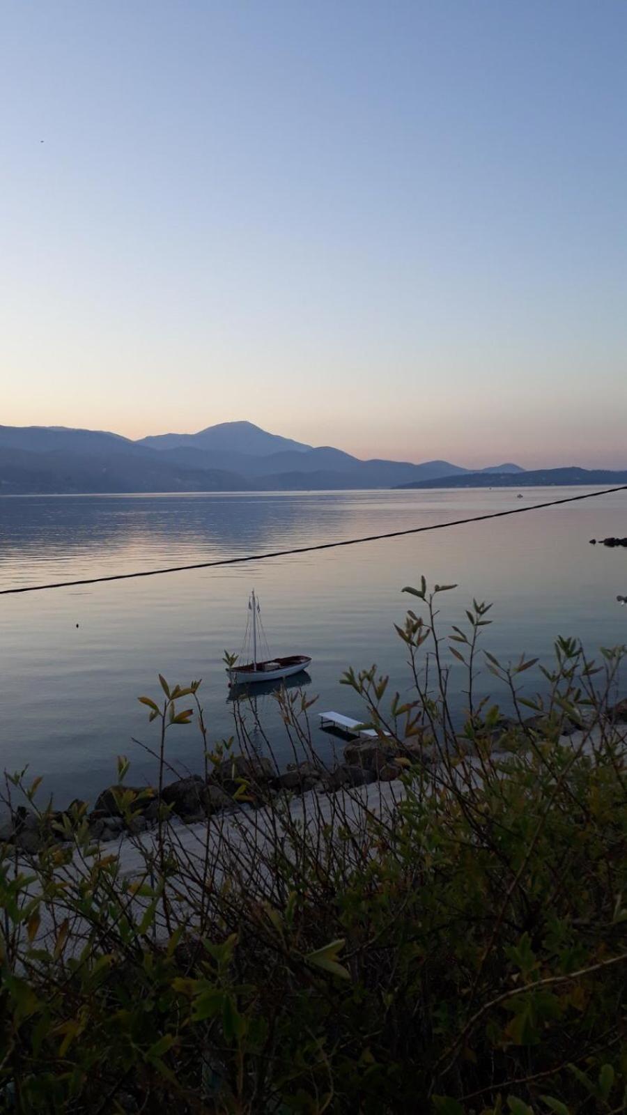 Apollonides Seafront Villa1 Aoede Ликсури Экстерьер фото